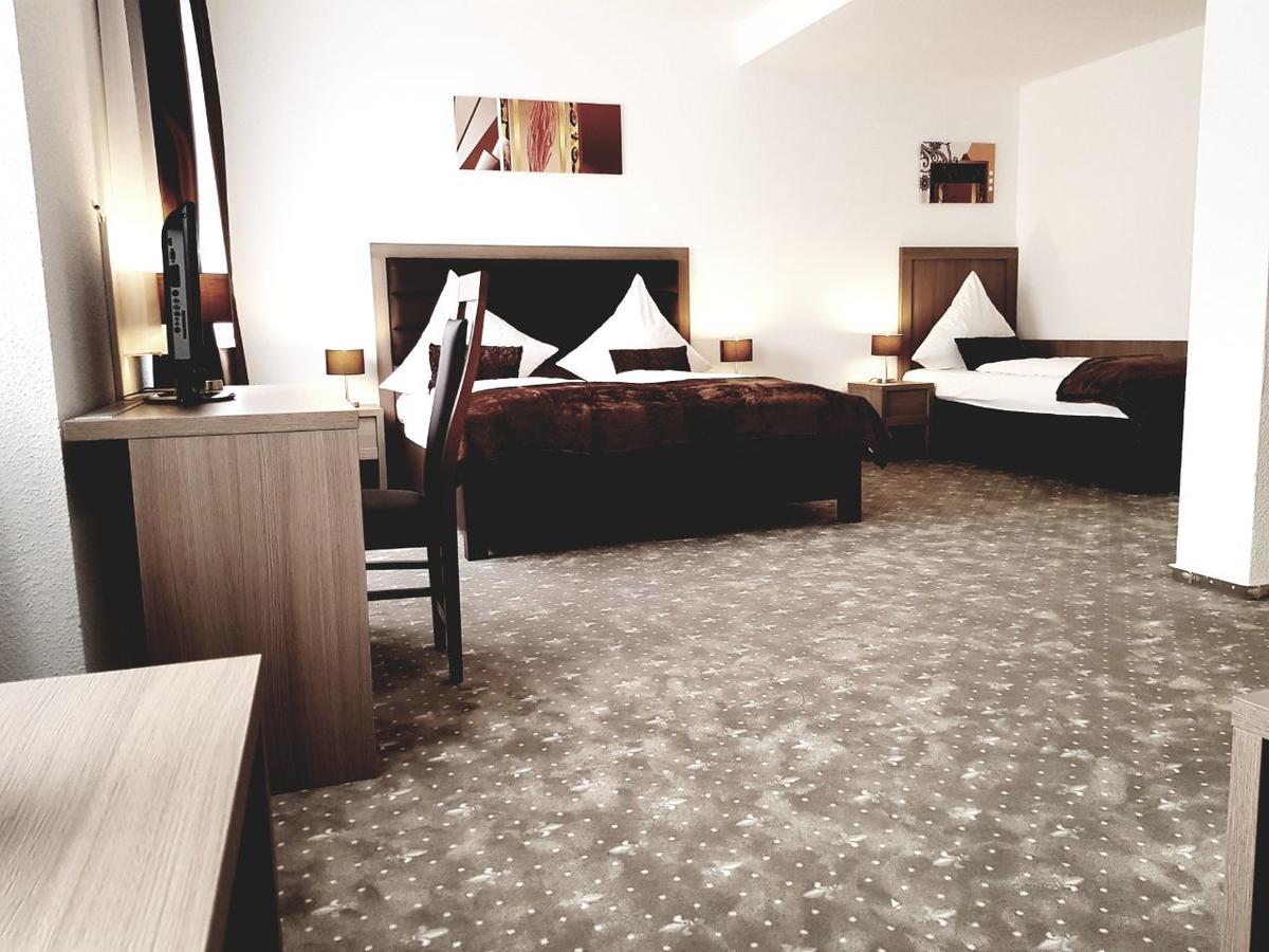 Hotel Dormir Moers Eksteriør billede