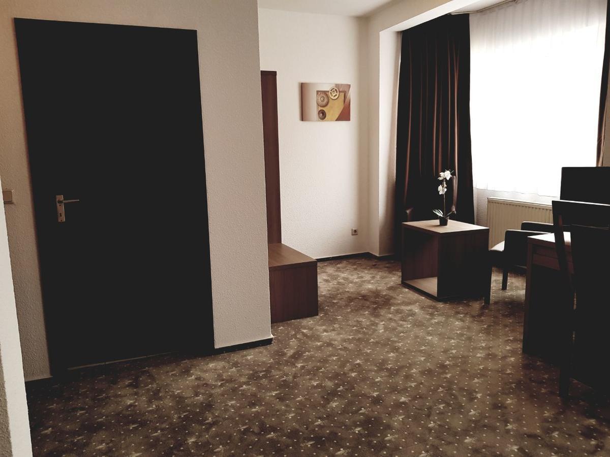 Hotel Dormir Moers Eksteriør billede