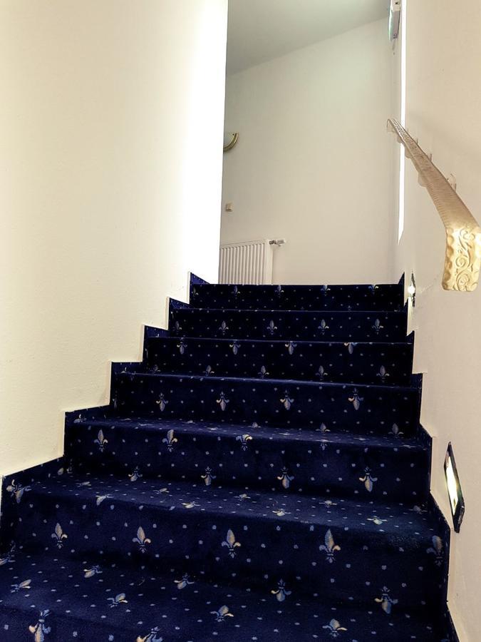 Hotel Dormir Moers Eksteriør billede